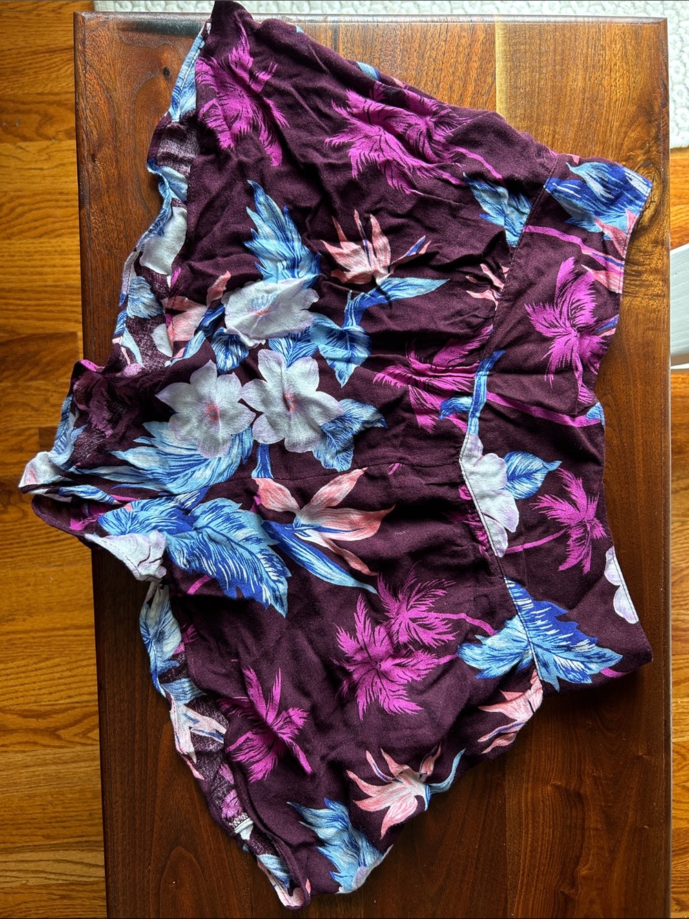 AE Women's Floral Purple Tropical Shorts